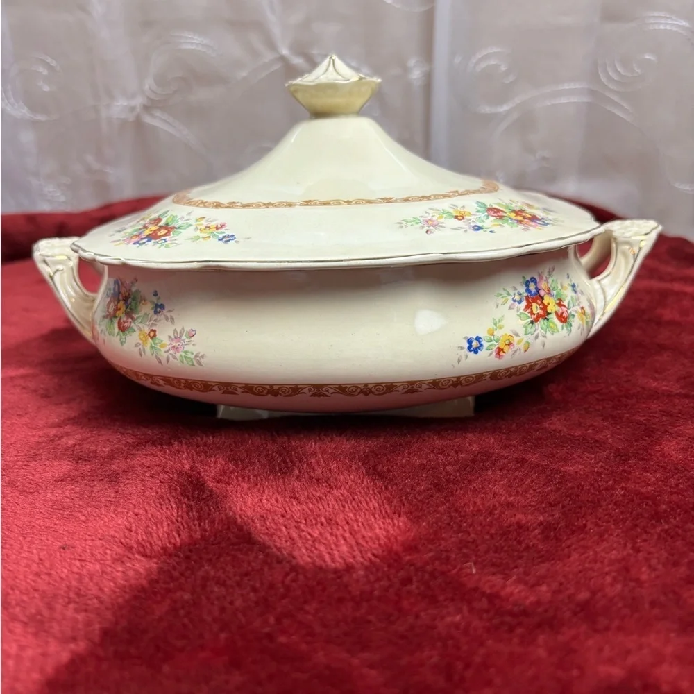 Vintage Wedgewood “Shirley” Covered Serving Dish